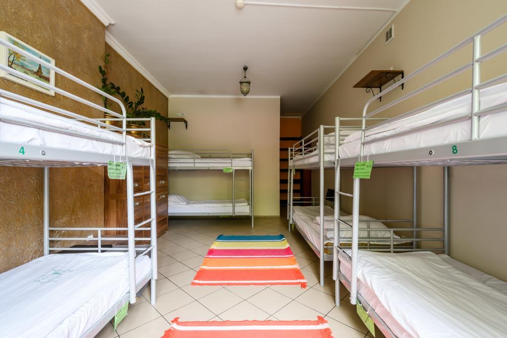 Hostel Krokodyl Varsovia Exterior foto